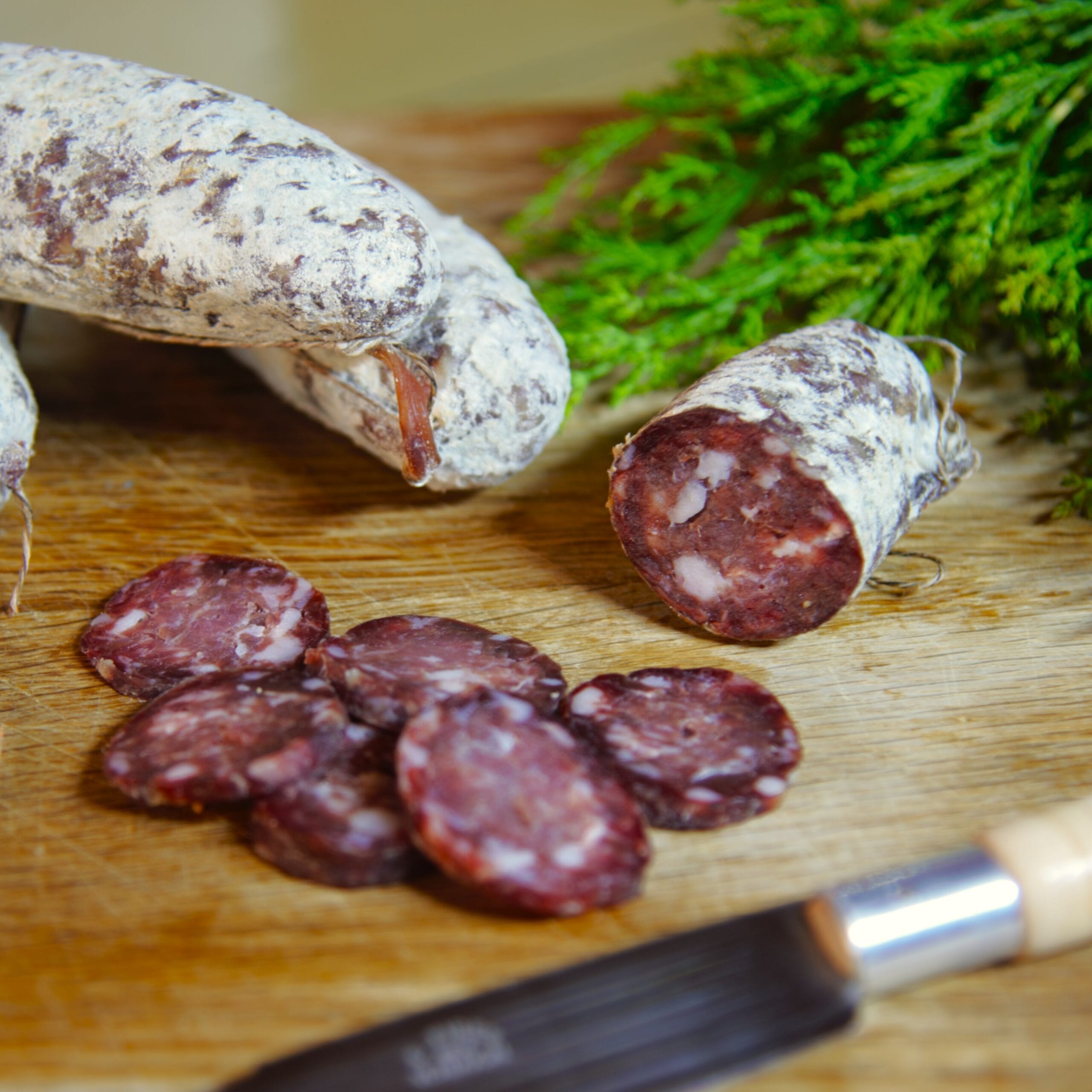 salamini artigianale prodotto con carne di cervo senza conservanti